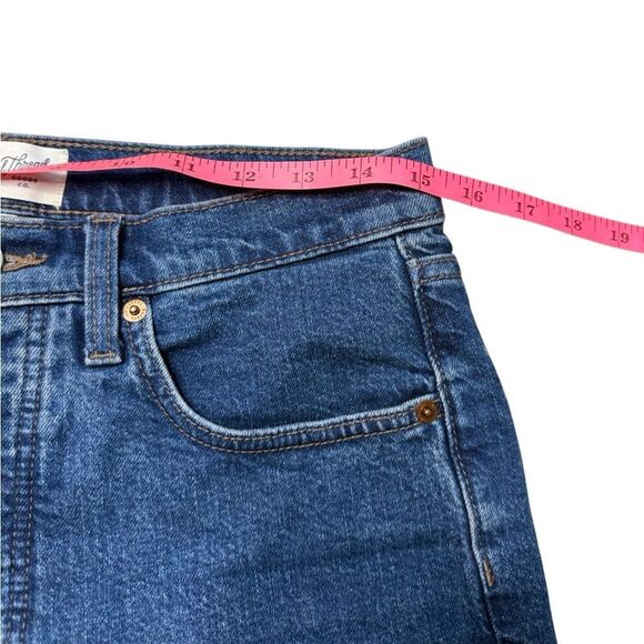 Target Universal Thread Highest Straight Medium Dark Wash Blue Jeans Size 8 - Picture 3 of 8